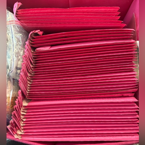 Pink bubble mailers - Picture 2 of 3